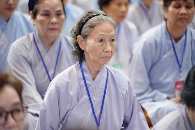 Opening the 104th Seven-Day Retreat