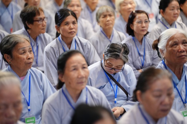 Opening the 104th Seven-Day Retreat