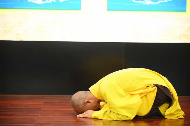 Opening the 104th Seven-Day Retreat