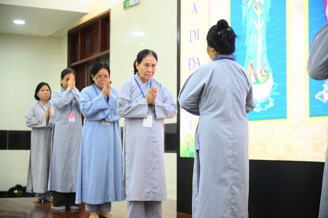 Opening the 104th Seven-Day Retreat