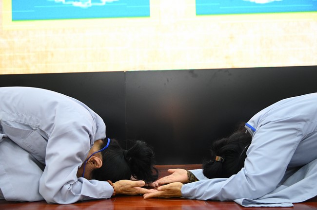 Opening the 104th Seven-Day Retreat