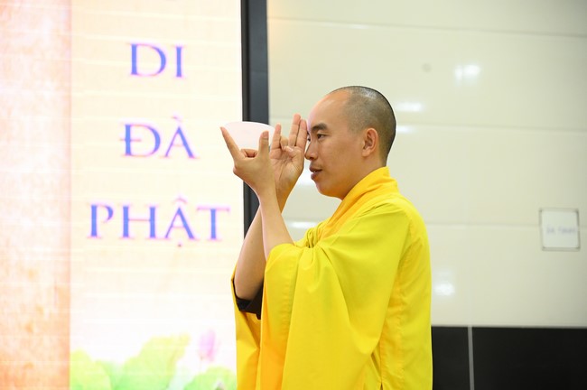 Opening the 104th Seven-Day Retreat