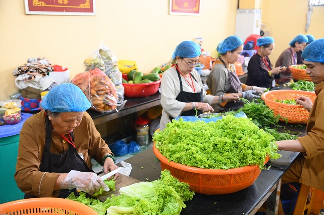 Pháp thoại “Ân tình bao la” – Thượng toạ Thích Chúc Tín – KTPT lần 104