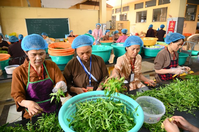 Pháp thoại “Ân tình bao la” – Thượng toạ Thích Chúc Tín – KTPT lần 104