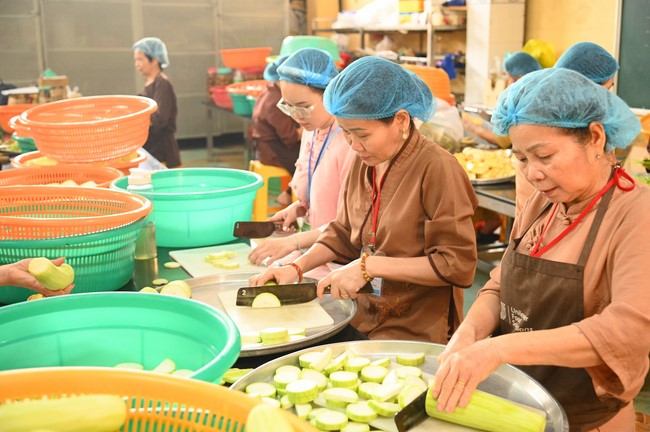 Pháp thoại “Ân tình bao la” – Thượng toạ Thích Chúc Tín – KTPT lần 104