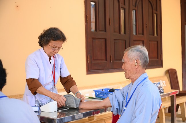 Pháp thoại “Ân tình bao la” – Thượng toạ Thích Chúc Tín – KTPT lần 104