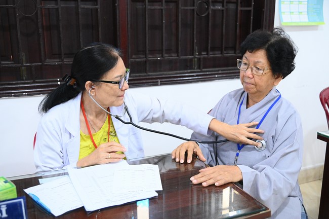 Pháp thoại “Ân tình bao la” – Thượng toạ Thích Chúc Tín – KTPT lần 104