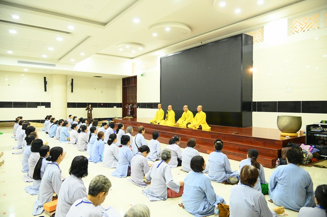 Pháp thoại “Lắng nghe và lặng nhìn” – Hoà thượng Thích Minh Thành – KTPT lần 104