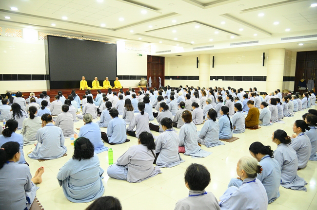 Pháp thoại “Lắng nghe và lặng nhìn” – Hoà thượng Thích Minh Thành – KTPT lần 104