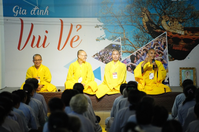 Pháp thoại “Lắng nghe và lặng nhìn” – Hoà thượng Thích Minh Thành – KTPT lần 104