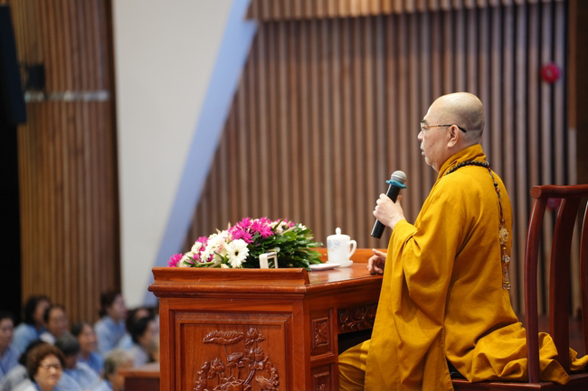 Pháp thoại “Lắng nghe và lặng nhìn” – Hoà thượng Thích Minh Thành – KTPT lần 104