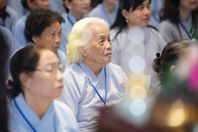 Pháp thoại “Lắng nghe và lặng nhìn” – Hoà thượng Thích Minh Thành – KTPT lần 104