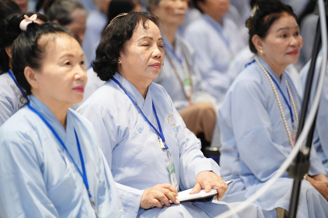 Pháp thoại “Lắng nghe và lặng nhìn” – Hoà thượng Thích Minh Thành – KTPT lần 104