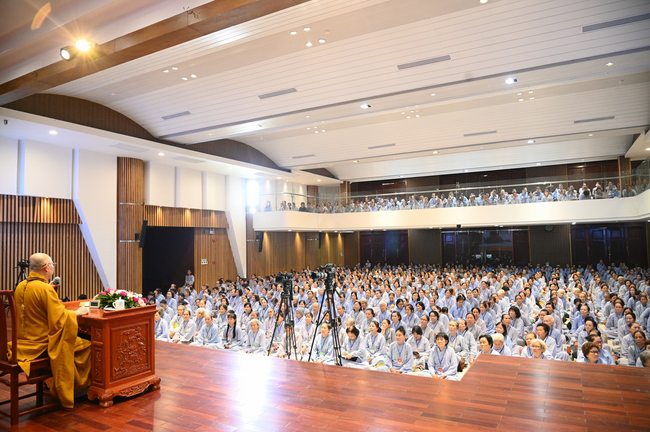 Pháp thoại “Lắng nghe và lặng nhìn” – Hoà thượng Thích Minh Thành – KTPT lần 104