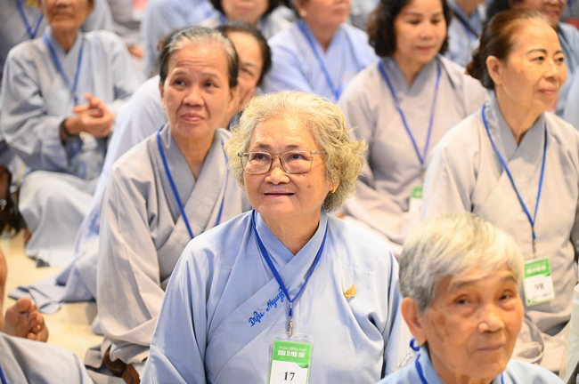 Pháp thoại “Lắng nghe và lặng nhìn” – Hoà thượng Thích Minh Thành – KTPT lần 104