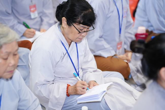 Pháp thoại “Lắng nghe và lặng nhìn” – Hoà thượng Thích Minh Thành – KTPT lần 104