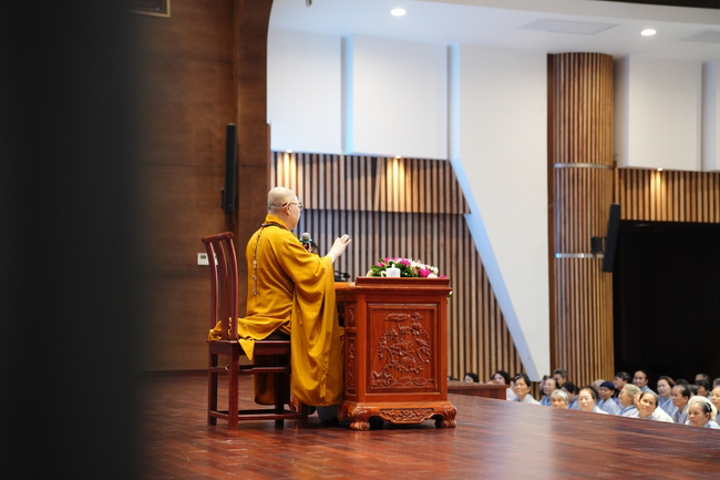 Pháp thoại “Lắng nghe và lặng nhìn” – Hoà thượng Thích Minh Thành – KTPT lần 104