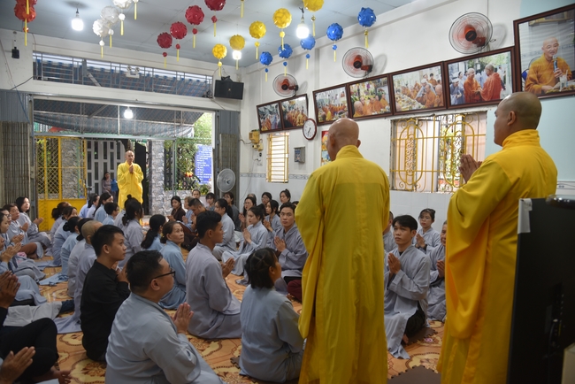 Đạo Tràng Minh Chất - Cần Thơ: Khóa tu một ngày