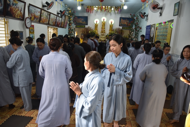 Đạo Tràng Minh Chất - Cần Thơ: Khóa tu một ngày