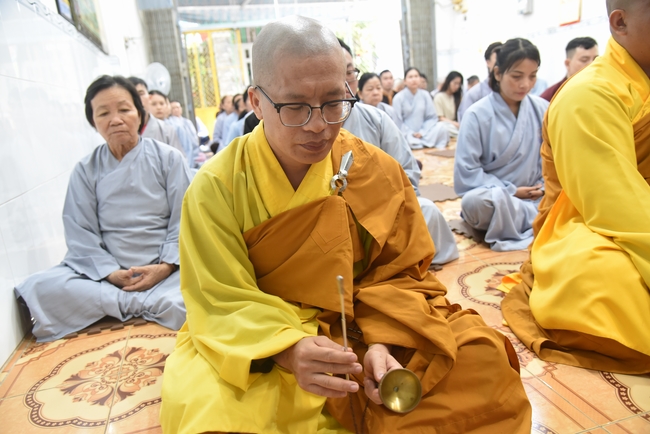 Đạo Tràng Minh Chất - Cần Thơ: Khóa tu một ngày