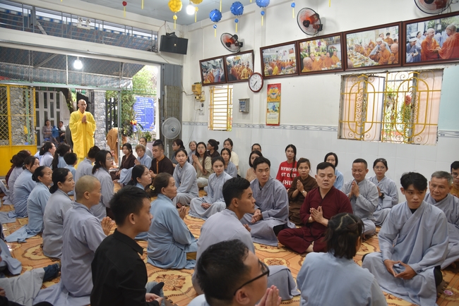 Đạo Tràng Minh Chất - Cần Thơ: Khóa tu một ngày