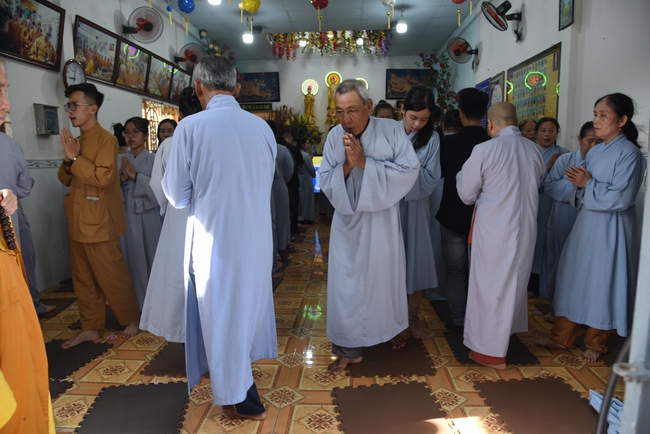 Đạo Tràng Minh Chất - Cần Thơ: Khóa tu một ngày