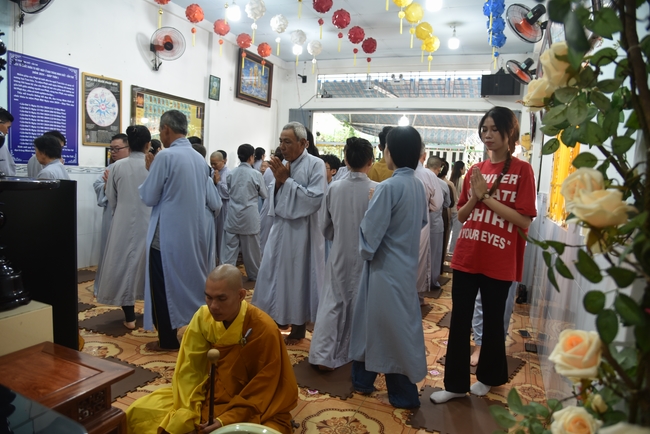 Đạo Tràng Minh Chất - Cần Thơ: Khóa tu một ngày