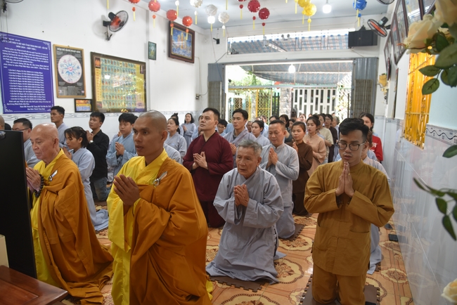 Đạo Tràng Minh Chất - Cần Thơ: Khóa tu một ngày