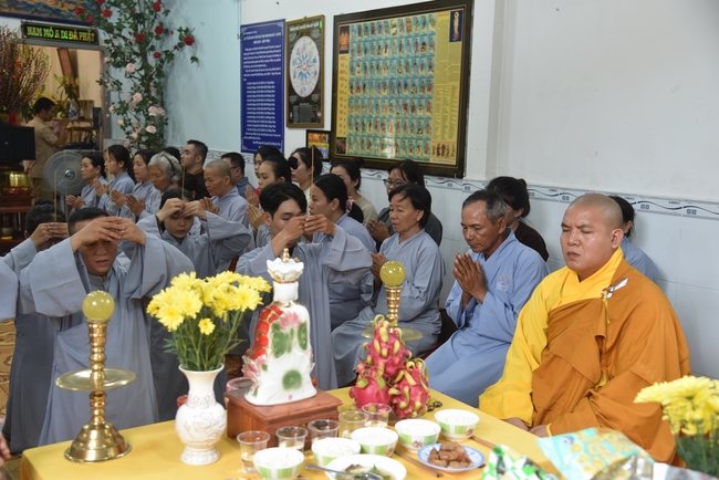 Đạo Tràng Minh Chất - Cần Thơ: Khóa tu một ngày