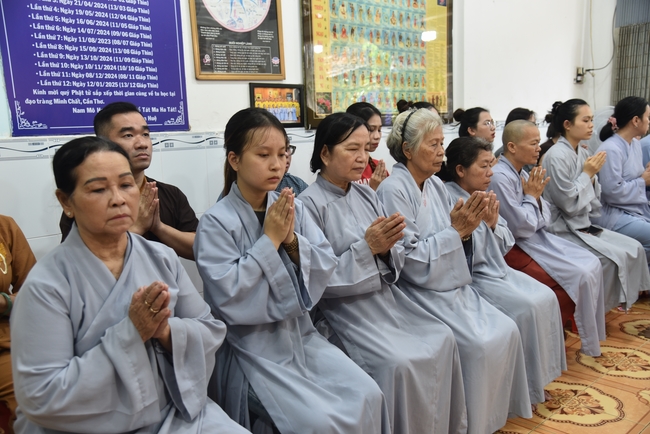 Đạo Tràng Minh Chất - Cần Thơ: Khóa tu một ngày