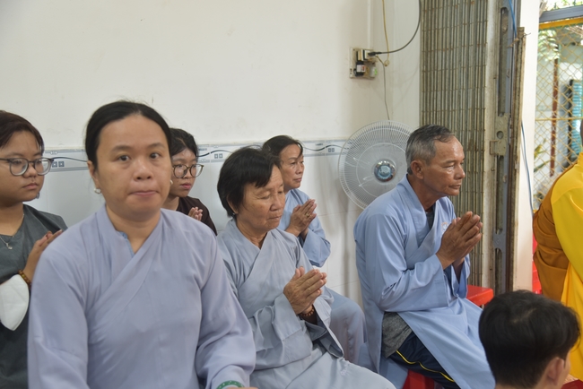 Đạo Tràng Minh Chất - Cần Thơ: Khóa tu một ngày