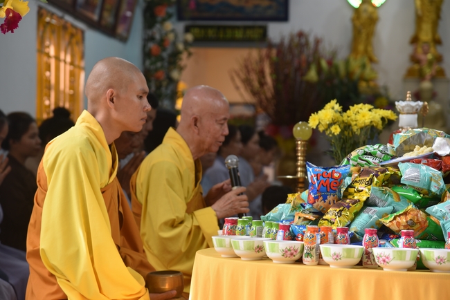 Đạo Tràng Minh Chất - Cần Thơ: Khóa tu một ngày