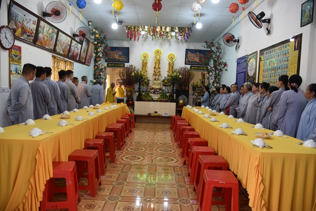 Đạo Tràng Minh Chất - Cần Thơ: Khóa tu một ngày