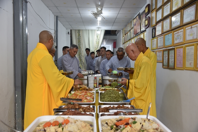 Đạo Tràng Minh Chất - Cần Thơ: Khóa tu một ngày