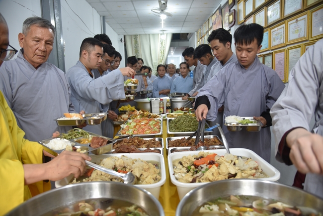 Đạo Tràng Minh Chất - Cần Thơ: Khóa tu một ngày