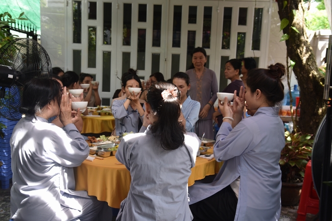 Đạo Tràng Minh Chất - Cần Thơ: Khóa tu một ngày