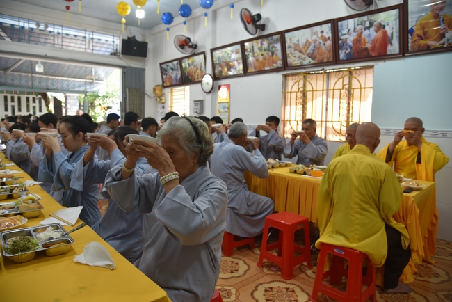 Đạo Tràng Minh Chất - Cần Thơ: Khóa tu một ngày