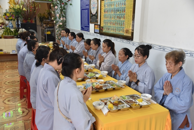 Đạo Tràng Minh Chất - Cần Thơ: Khóa tu một ngày