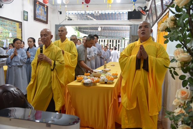 Đạo Tràng Minh Chất - Cần Thơ: Khóa tu một ngày