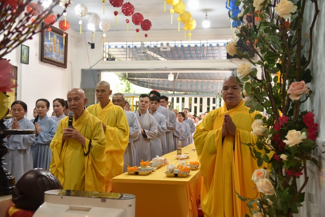 Đạo Tràng Minh Chất - Cần Thơ: Khóa tu một ngày