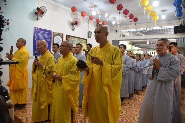 Đạo Tràng Minh Chất - Cần Thơ: Khóa tu một ngày