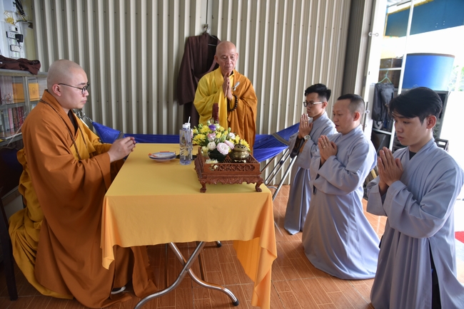 Đạo Tràng Minh Chất - Cần Thơ: Khóa tu một ngày