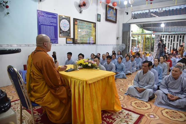 Đạo Tràng Minh Chất - Cần Thơ: Khóa tu một ngày