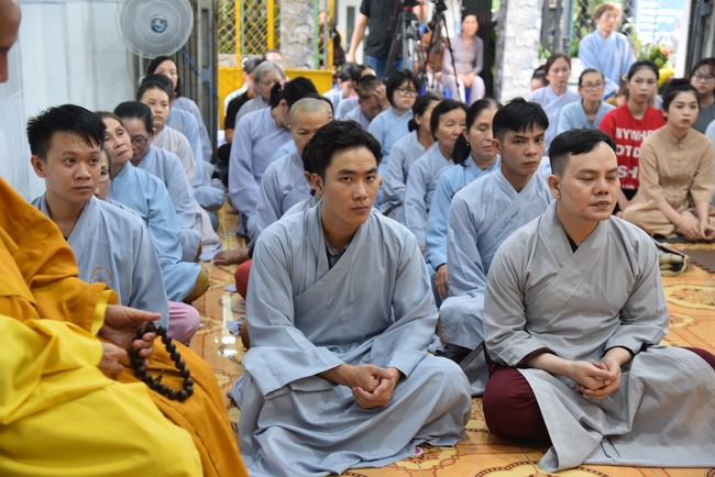 Đạo Tràng Minh Chất - Cần Thơ: Khóa tu một ngày