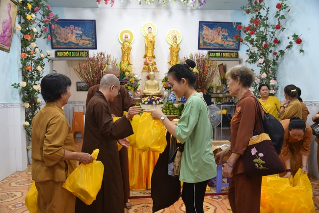 Đạo Tràng Minh Chất - Cần Thơ: Khóa tu một ngày