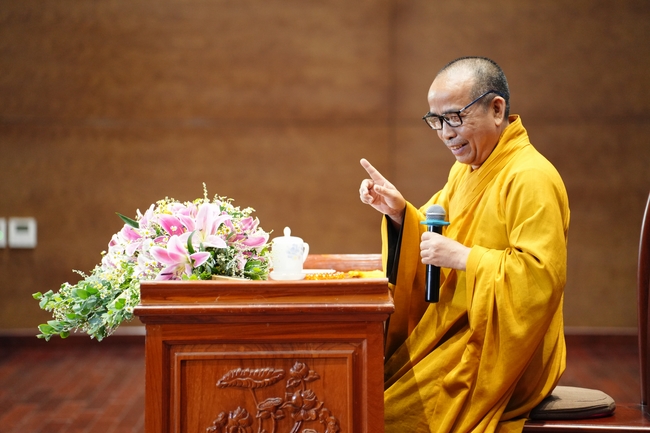 Pháp thoại “Thực tập Bồ-tát hạnh” – Thượng toạ Thích Viên Trí – KTPT lần 104