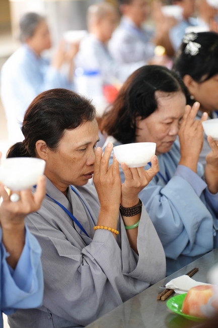 Pháp thoại “Thực tập Bồ-tát hạnh” – Thượng toạ Thích Viên Trí – KTPT lần 104