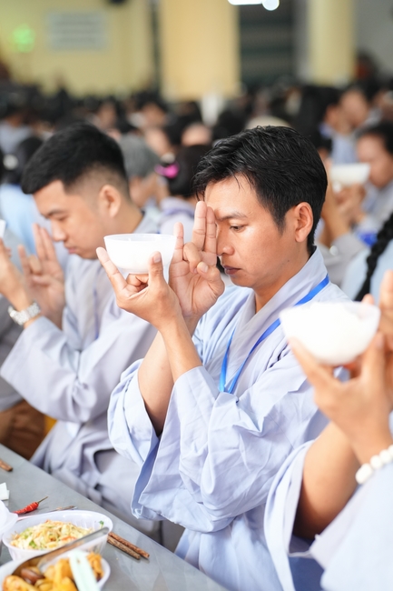 Pháp thoại “Thực tập Bồ-tát hạnh” – Thượng toạ Thích Viên Trí – KTPT lần 104