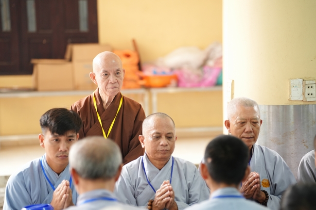 Pháp thoại “Thực tập Bồ-tát hạnh” – Thượng toạ Thích Viên Trí – KTPT lần 104