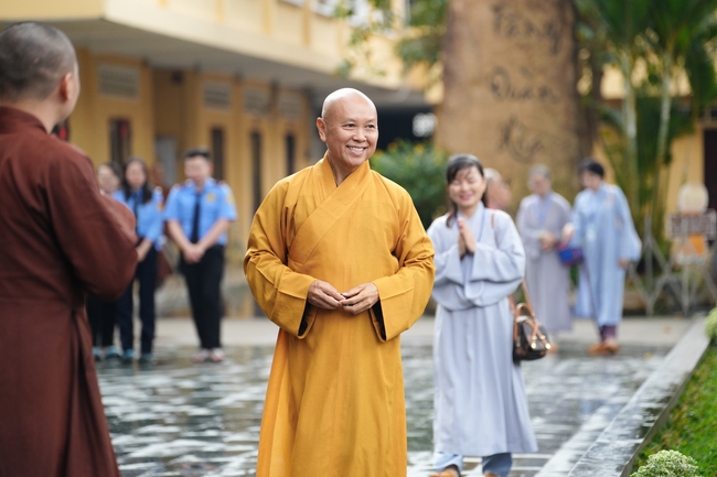 Pháp thoại “Thực tập Bồ-tát hạnh” – Thượng toạ Thích Viên Trí – KTPT lần 104